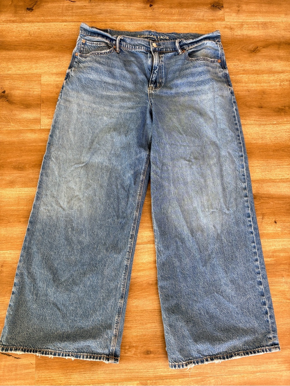 American Eagle Outfitters Wide Leg Jeans in Light Blue Denim